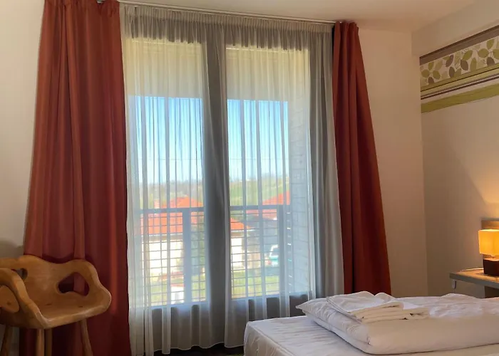 Kisfaludy Kaste 3* Dobronhegy
